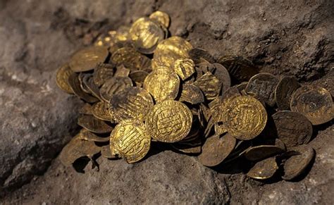 Trove Of 1 000 Year Old Gold Coins Unearthed In Israel