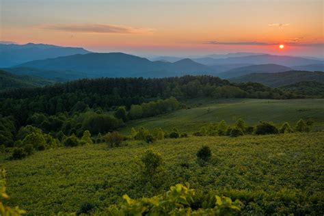 The Allure of Mountain Living in North Carolina - Haven Lifestyles