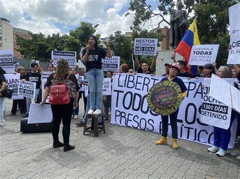 Familiares De Presos Pol Ticos Exigen Que Cierren Los Centros De