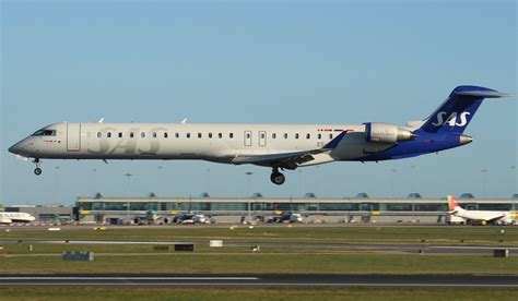 ES ACB CRJ900 SAS Arriving On RW28L Dublin EIDW Alan Jackson Flickr