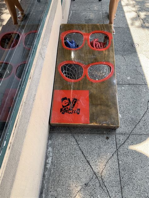 EYES ON FREMONT - Seattle WA - Hours, Directions, Reviews - Loc8NearMe