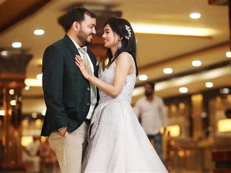 Physicswallah Founder Alakh Pandey To Marry Girlfrand And Journalist Shivani Dubey Success