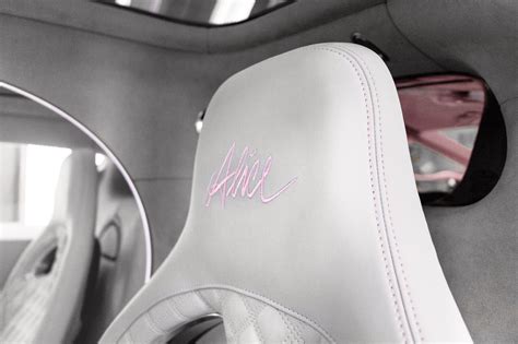 This Pink And White Bugatti Chiron Is The Ultimate Valentine Gift - SlashGear