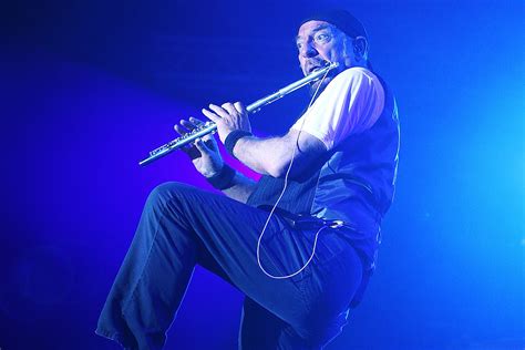 Jethro Tulls Ian Anderson Explains What Makes The Flute Rock