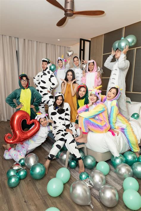 D N Hoa H U N Ng B Ng V I Bikini Trong Ti C Chia Tay C Th N C A H U Thu An