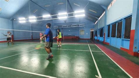 Sewa Lapangan Badminton GOR Bulutangkis Billymoon