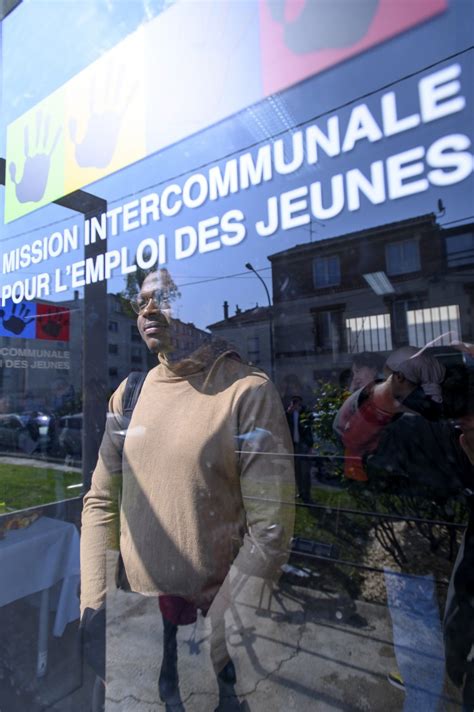 Inauguration de la mission intercommunale pour lemploi des jeunes à