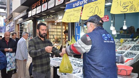 Tezgahlarda Hamsi Bollu U Fiyat Liraya D T Son Dakika Haberleri