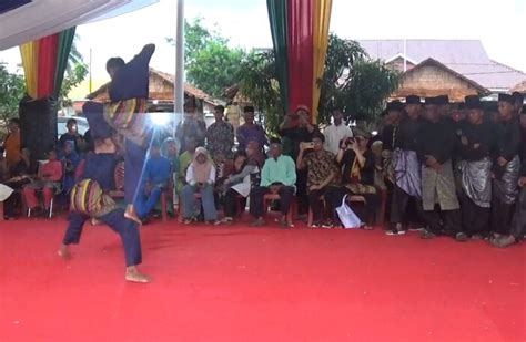 Atraksi Seni Silat Melayu Lingga Pukau Tamu Dari Negeri Jiran