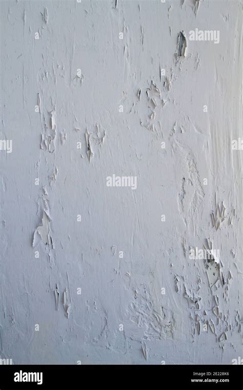 Old White Wall With Peeling Paint Stock Photo Alamy