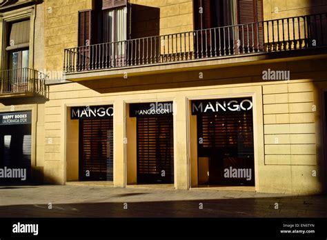 Mango shop hi-res stock photography and images - Alamy