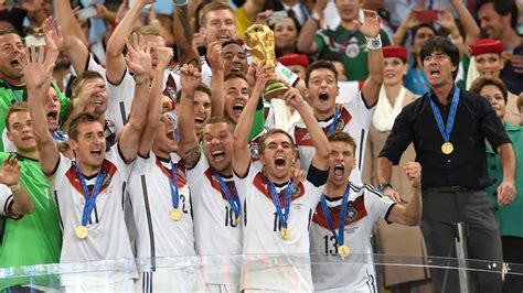 DFB Alle Titel Der Deutschen Nationalmannschaft Bei WM Und EM