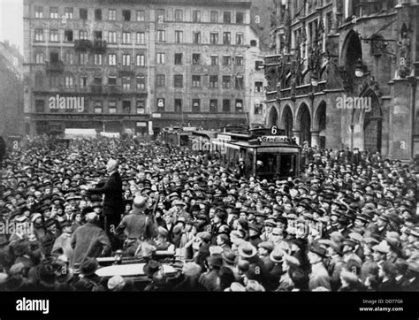 Marienplatz In Munich During The Beer Hall Putsch Nov 8 9 1923 A