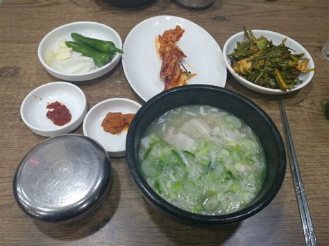 부산 돼지국밥 맛집 대연동 쌍둥이돼지국밥 본점 Old Town