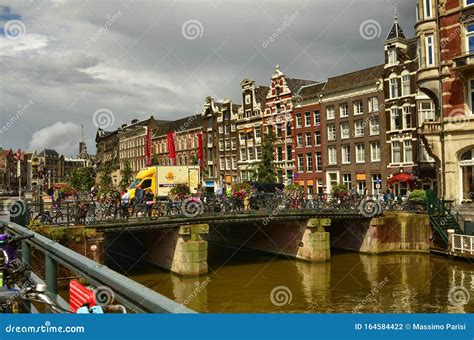 Amsterdam Olanda Agosto 2019 I Ponti Decorati Con Fiori Dai Colori