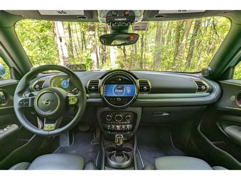 2024 MINI Cooper Clubman Pictures: | U.S. News