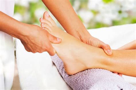 Mais Que Uma Massagem Nos Pés Conheça A Reflexologia Podal Spa Urbano