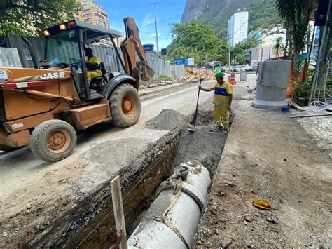 Prefeitura Realiza Obra De Drenagem Na Rua Engenheiro Lvaro Niemeyer