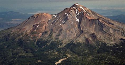 Mount Shasta On List Of Volcanoes With 'Very High Threat' Of Eruption ...