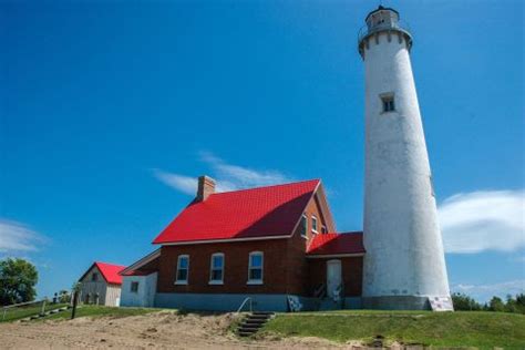 150-year-old lighthouse in Michigan will reopen ahead of tourist season ...