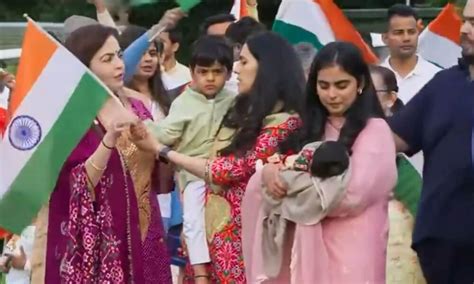 mukesh ambani nita ambani celebrate independence day   family