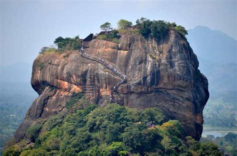 Vanuit Negombo Dagtocht Naar Sigiriya En Dambulla Getyourguide