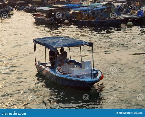 Hong Kong Ap Lei Chau Aberdeen Coastline Harbor City Ships Parking