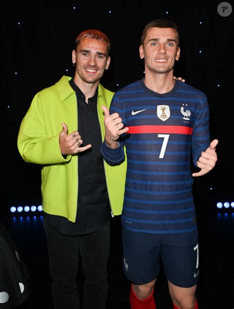 Photo Antoine Griezmann Et Son Double En Cire Inauguration De La