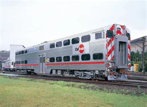 CalTrain - Nippon Sharyo Gallery Cab Car + Coach Car Minecraft Map