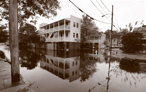 Communities Under Water: Lessons Learned from Extreme Floods - S.C. Sea Grant Consortium