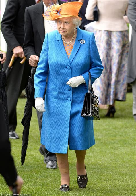 The Queen Joins Ladies Day At Royal Ascot 2016 Daily Mail Online