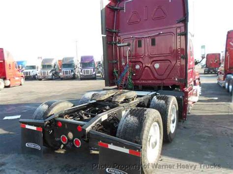 Freightliner Cascadia Automatic Transmission 2013 Sleeper Semi Trucks