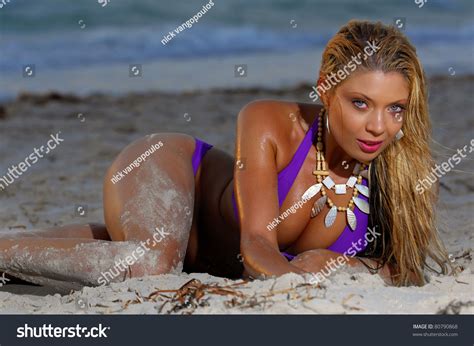 Sexy Beach Girl Micro Bikini Stockfoto Shutterstock