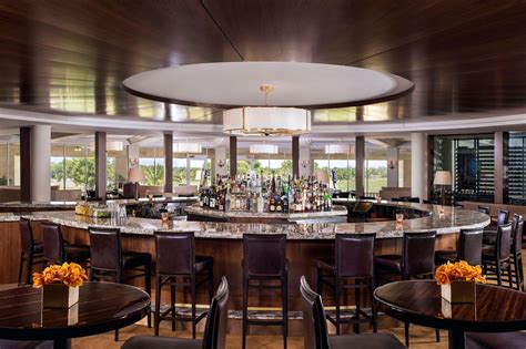 Doral-Miami-Golf-Resort-Bar | Sophisticated Golfer