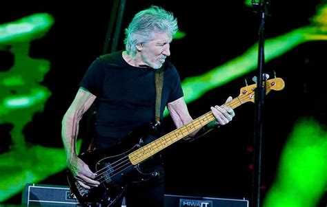 Roger Waters 5 Best Bass Lines For Pink Floyd