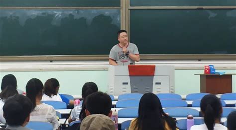 食品科学技术学院召开2018—2019学年第一学期安全工作会议河南农业大学食品科学技术学院