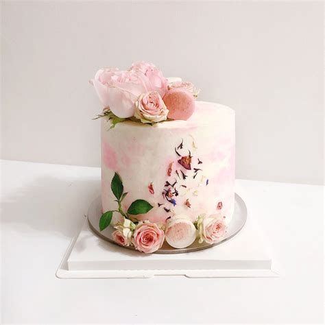 Rose Petals Pink Floral Cake – Honeypeachsg Bakery