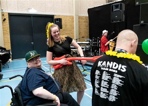 Byens Borgere Med Handicap Festede Med Kandis Kolding Netavis