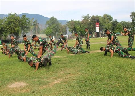 Prajurit Batalyon Infanteri 711 Raksatama Latihan Beladiri Taktis