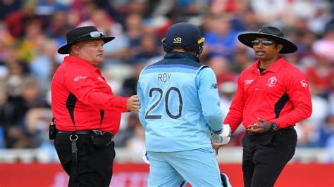 Umpire Dharmasena acknowledged he made the wrong call on overthrows