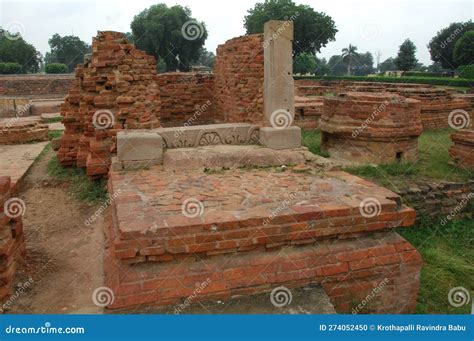 Hindu Temple at Varanasi India Stock Photo - Image of indian, building ...