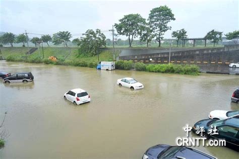 雨炸南投釀水患 許淑華涉水勘災籲勿出門