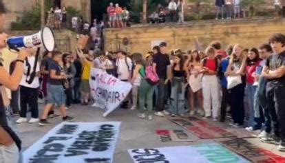 I Giovani Di Fridays For Future In Piazza