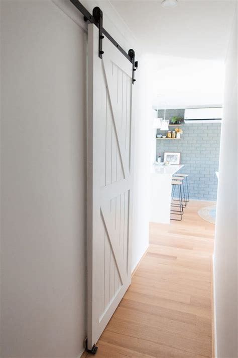 how to install a barn door