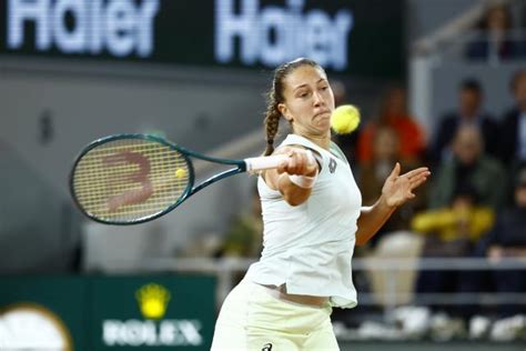 Wta Diane Parry Passe Le Premier Tour Nottingham Pas Clara