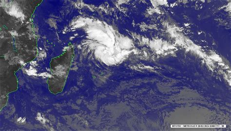 Tempête Eleanor L île Maurice passe en alerte cyclonique de niveau 1