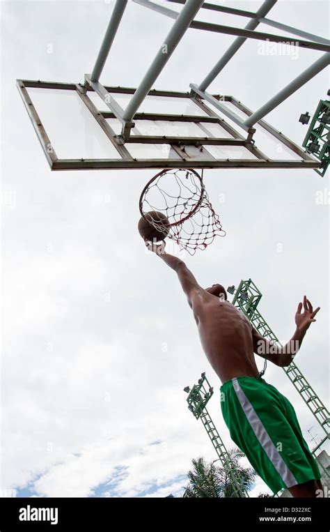 boy dunk basketball Stock Photo - Alamy