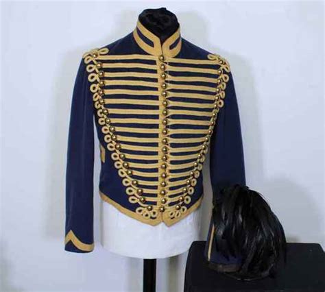 Antikcostume Dolman Du Me Hussard Avec Son Shako Vendu En H