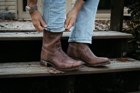 Frye Boots Sizing Guide (2023): Do Frye Boots Run Big?