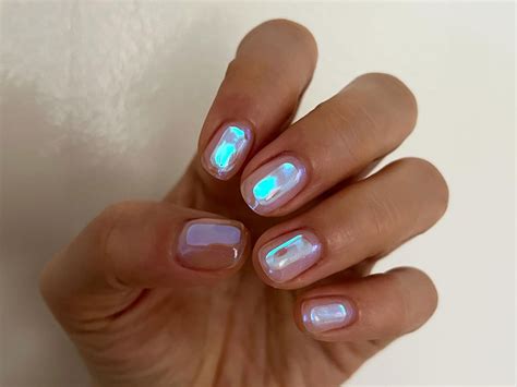 Aurora Nails Are Already 2024s Coolest Manicure Trend In 2024